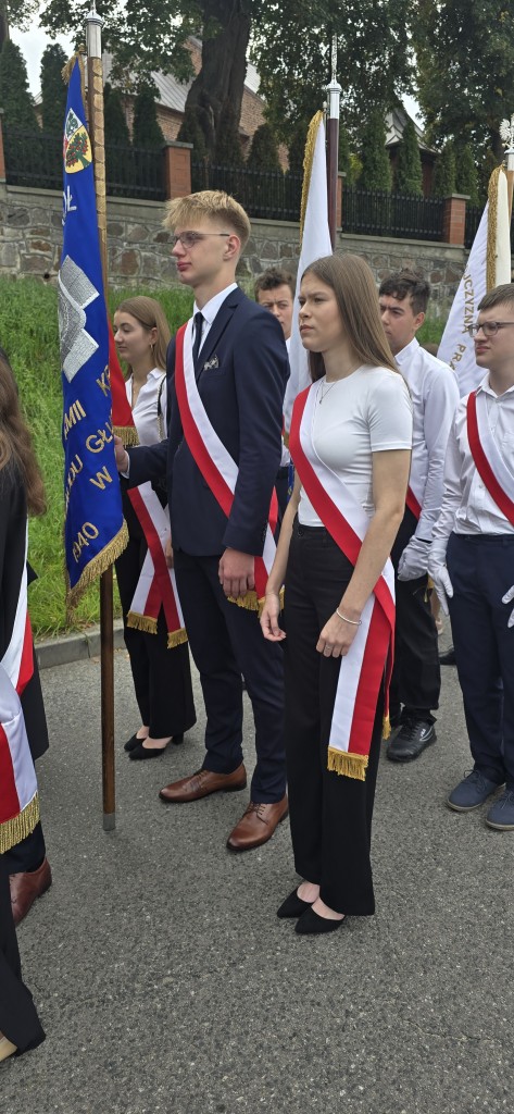 Zespół Szkół w Grójcu na Dożynkach Powiatu Grójeckiego – sukces, zaangażowanie i piękna prezentacja tradycji