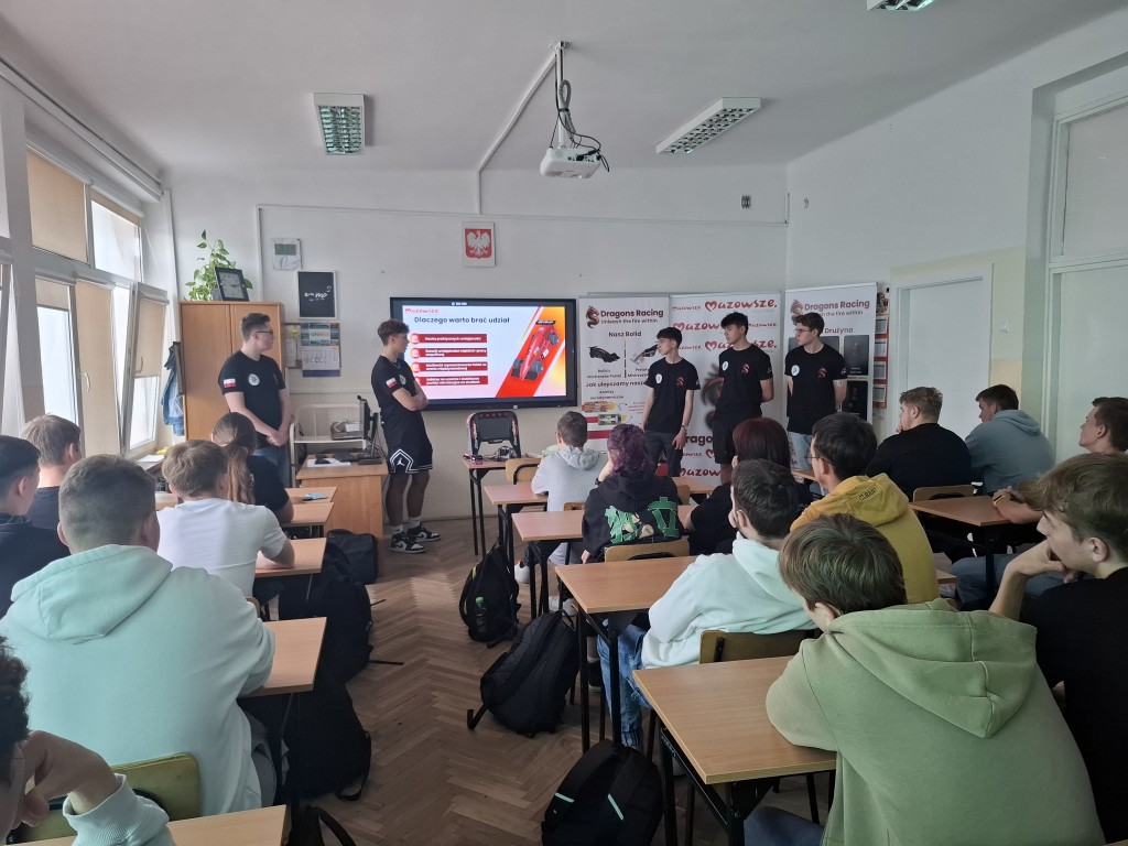 Zespół Dragons Racing w naszej szkole