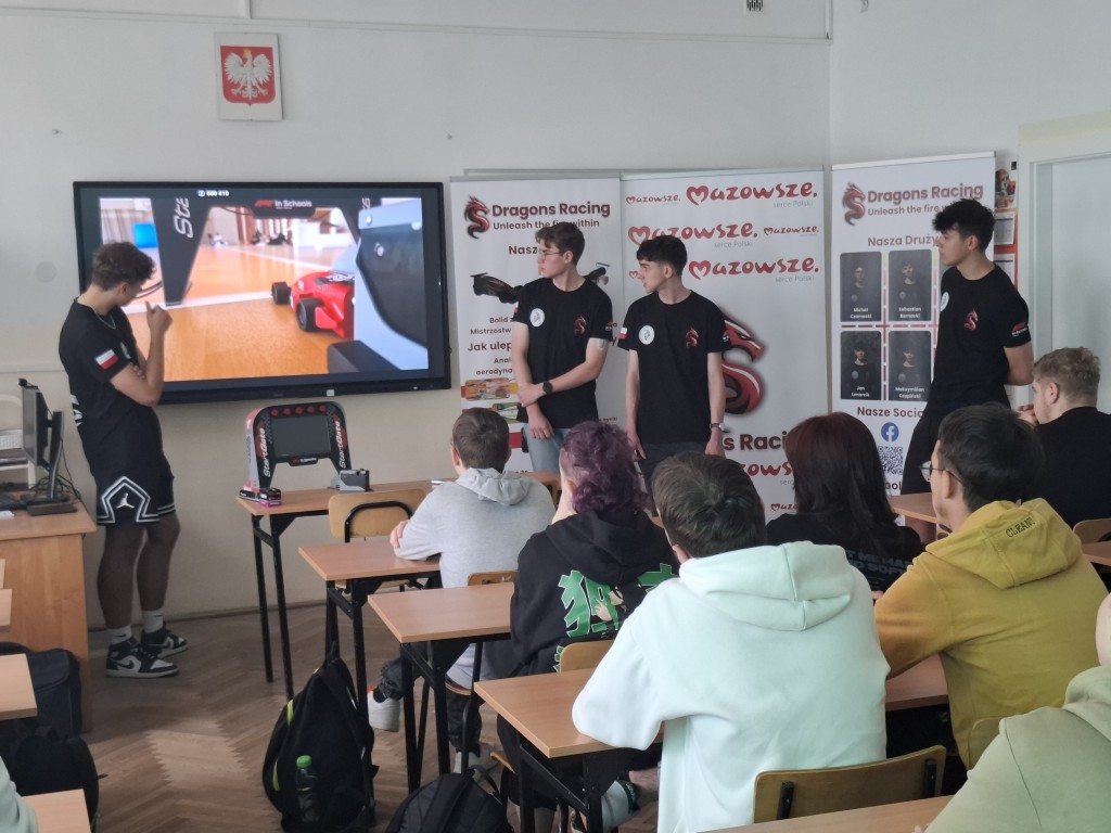 Zespół Dragons Racing w naszej szkole