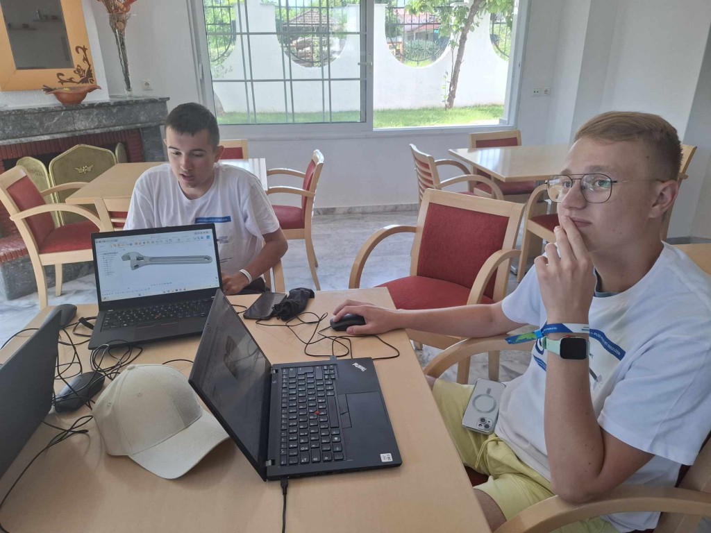 Podsumowanie projektu Erasmus+ „ZS Grójec: Praktyka czyni mistrza – Europejskie staże zawodowe 2024”