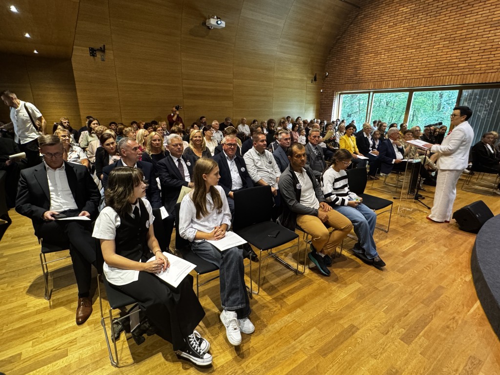 Gościu, siądź pod… warecką lipą – Narodowe Czytanie 2025