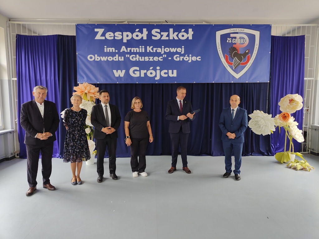 Wręczenie nagród Starosty Grójeckiego za wysokie wyniki w nauce