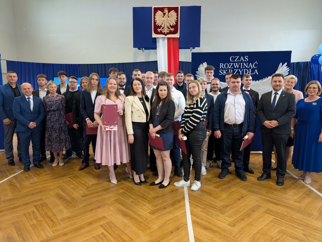 Zakończenie roku szkolnego klas maturalnych w Zespole Szkół im. Armii Krajowej Obwodu Głuszec Grójec