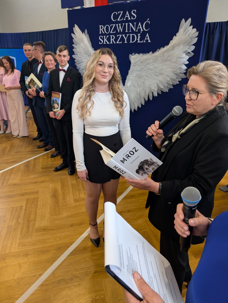Zakończenie roku szkolnego klas maturalnych w Zespole Szkół im. Armii Krajowej Obwodu Głuszec Grójec