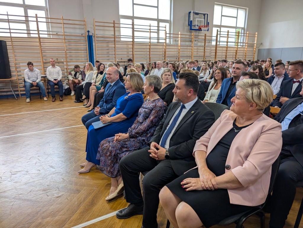 Zakończenie roku szkolnego klas maturalnych w Zespole Szkół im. Armii Krajowej Obwodu Głuszec Grójec