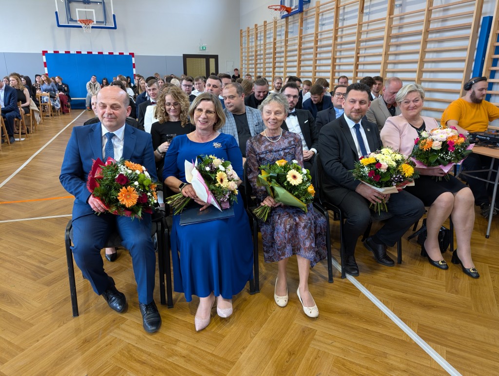 Zakończenie roku szkolnego klas maturalnych w Zespole Szkół im. Armii Krajowej Obwodu Głuszec Grójec