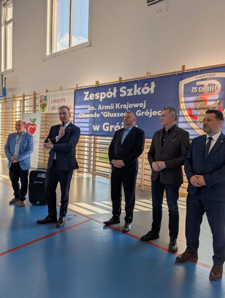 Powiatowy Turniej Badmintona o Puchar Starosty Grójeckiego.