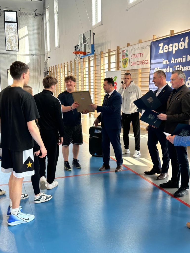 Powiatowy Turniej Badmintona o Puchar Starosty Grójeckiego.