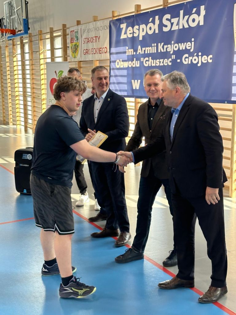 Powiatowy Turniej Badmintona o Puchar Starosty Grójeckiego.