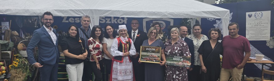 Zespół Szkół w Grójcu na Dożynkach Powiatu Grójeckiego – sukces, zaangażowanie i piękna prezentacja tradycji